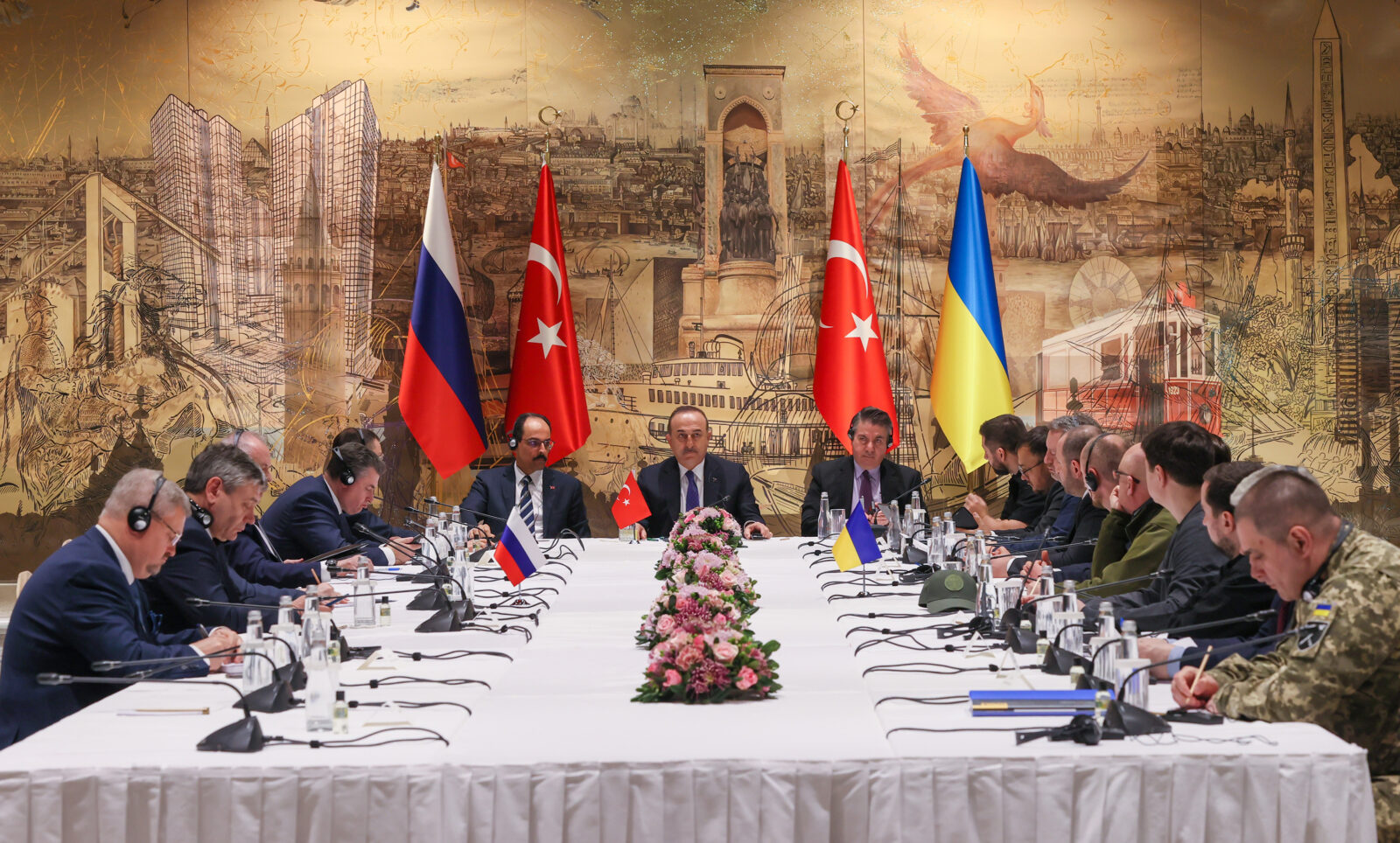 Türkiye to back efforts to revive Ukraine-Russia peace talks: Report