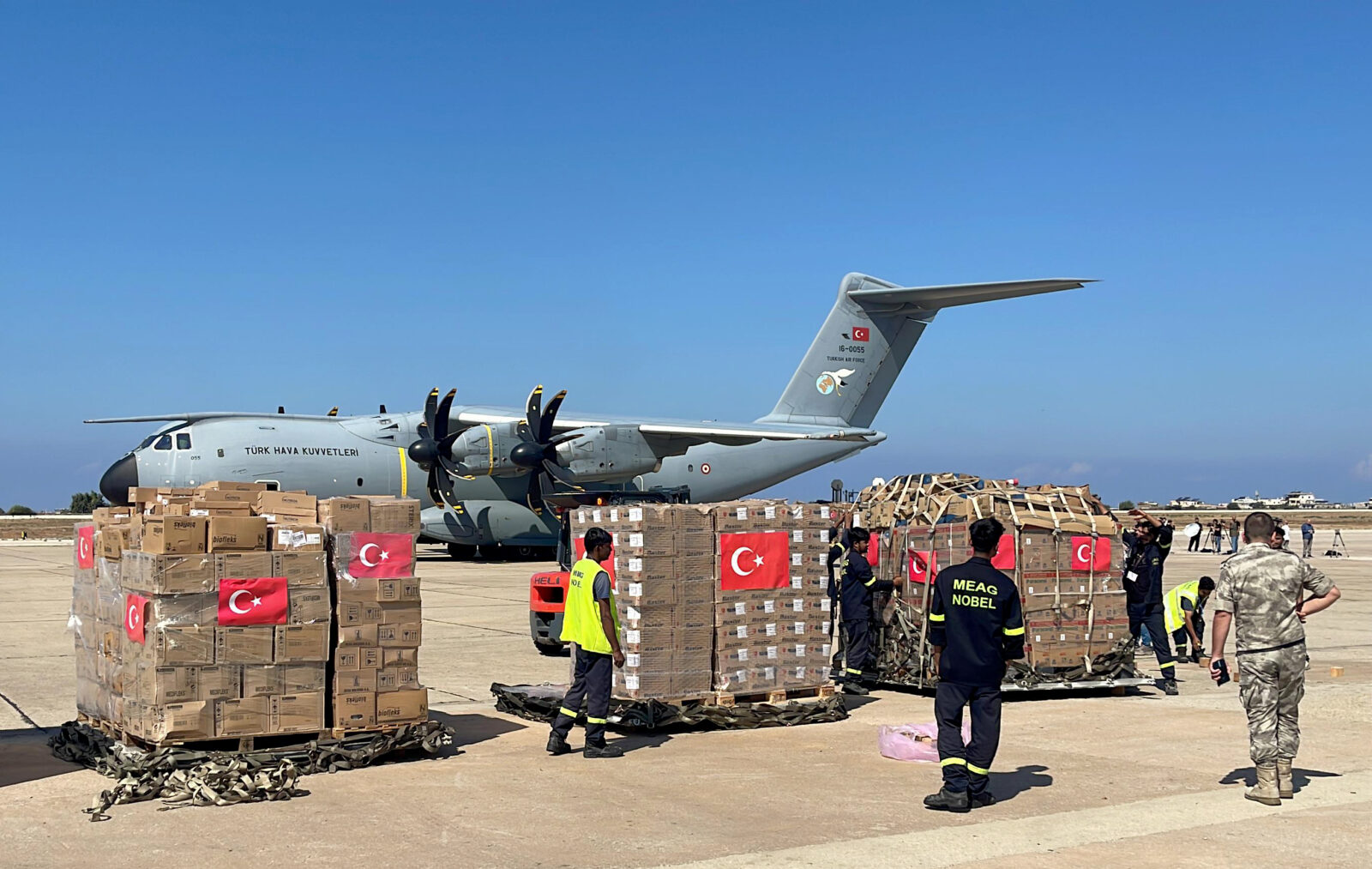 Medical supplies sent from Türkiye to Lebanon