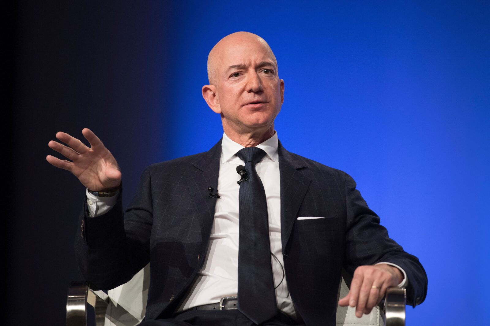 US tech moguls Musk, Bezos and Zuckerberg to accompany Trump's inauguration