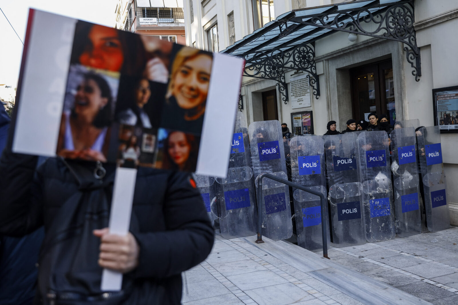 portraits of Turkish women