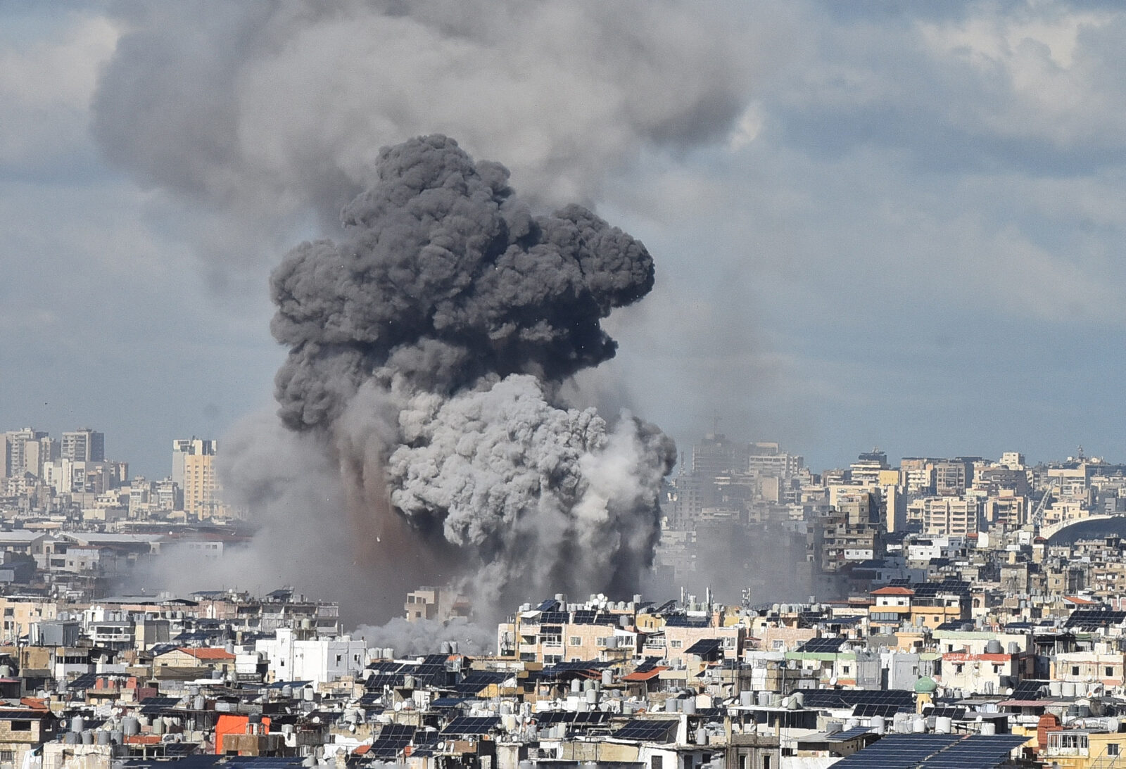Hezbollah open to disarmament talks if Israel withdraws from Lebanon