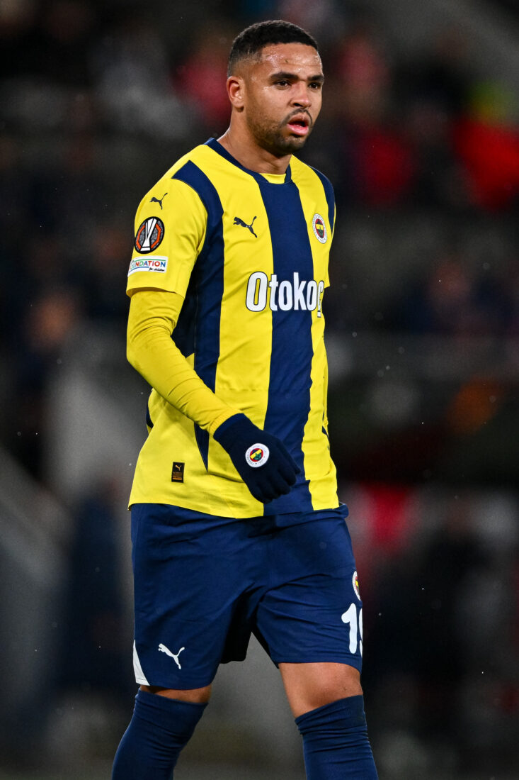 Fenerbahce rejects $33.8M bid for En-Nesyri as Mourinho blocks transfer