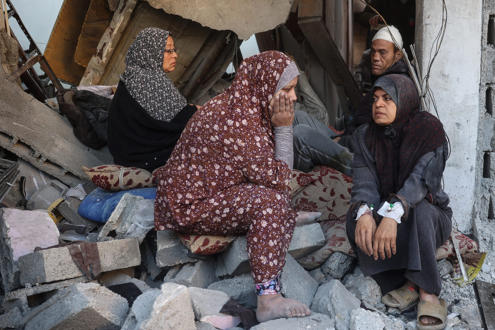 Israel and Hamas reach deal for Gaza cease-fire and hostage exchange