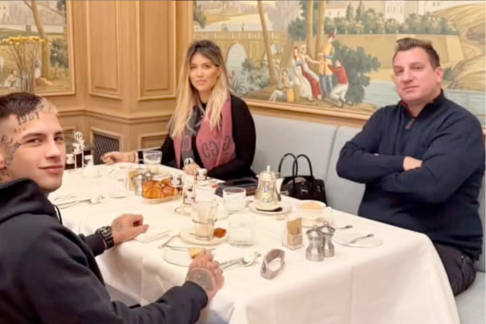 Wanda Nara enjoys having breakfast with her ex-spouse Maxi Lopez