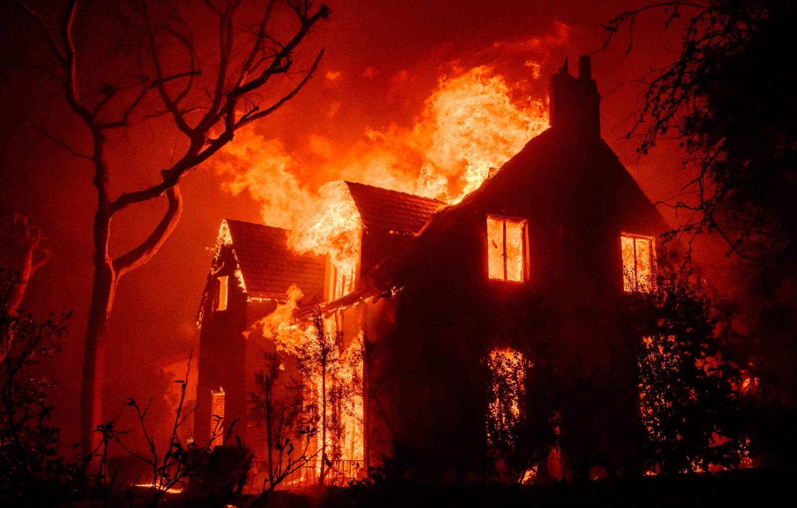 Los Angeles fires, record climate losses drive US insurance premium hike