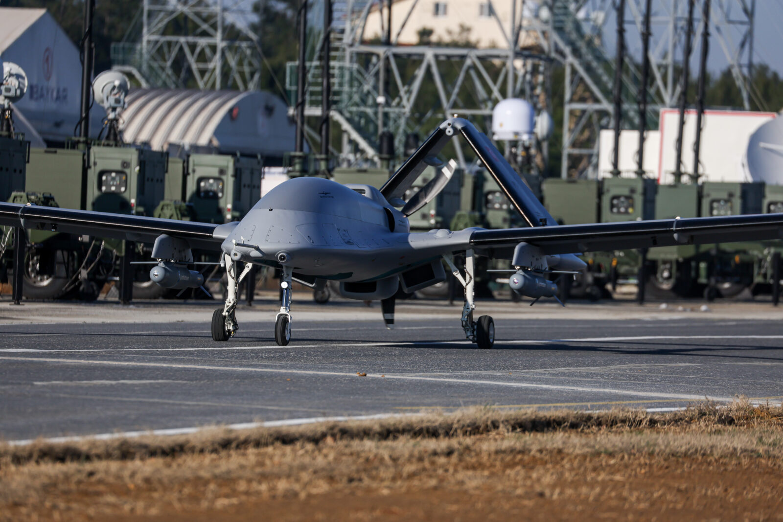 Colombian Air Force travels to Türkiye to assess Bayraktar TB3 UAV