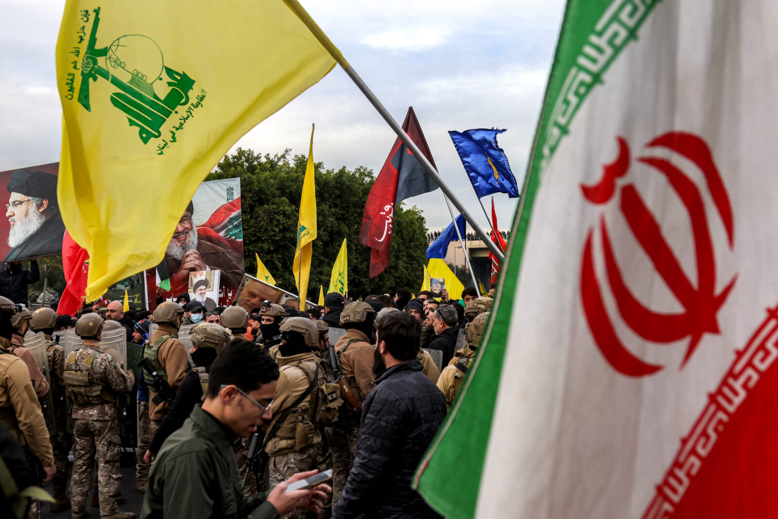 Hezbollah open to disarmament talks if Israel withdraws from Lebanon