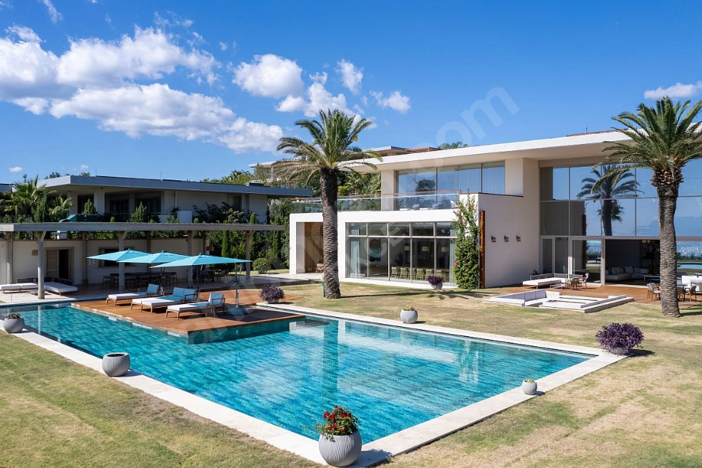 $16M mansion, $535K home spark debate: Is Türkiye facing a real estate bubble?