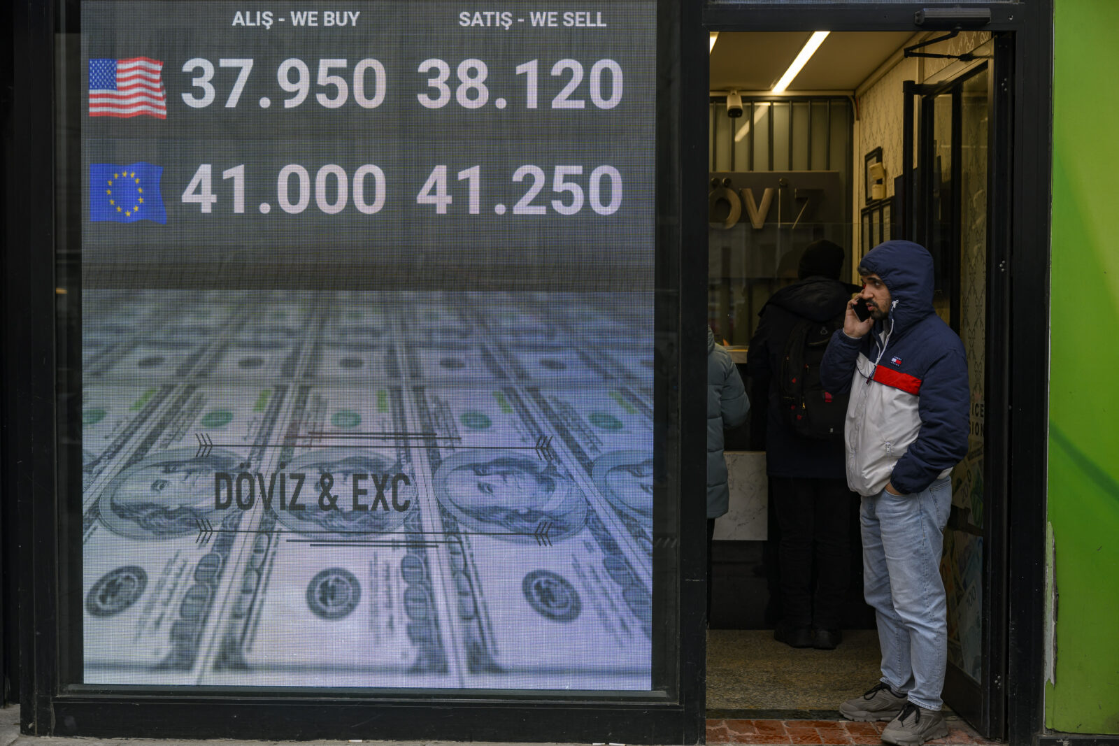 'Political tensions in Türkiye may threaten economic confidence': S&amp;P Global