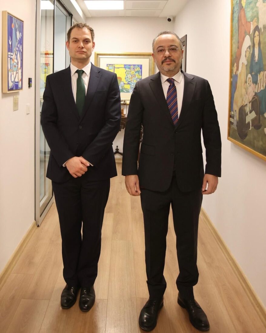 Officials from Türkiye and UK
