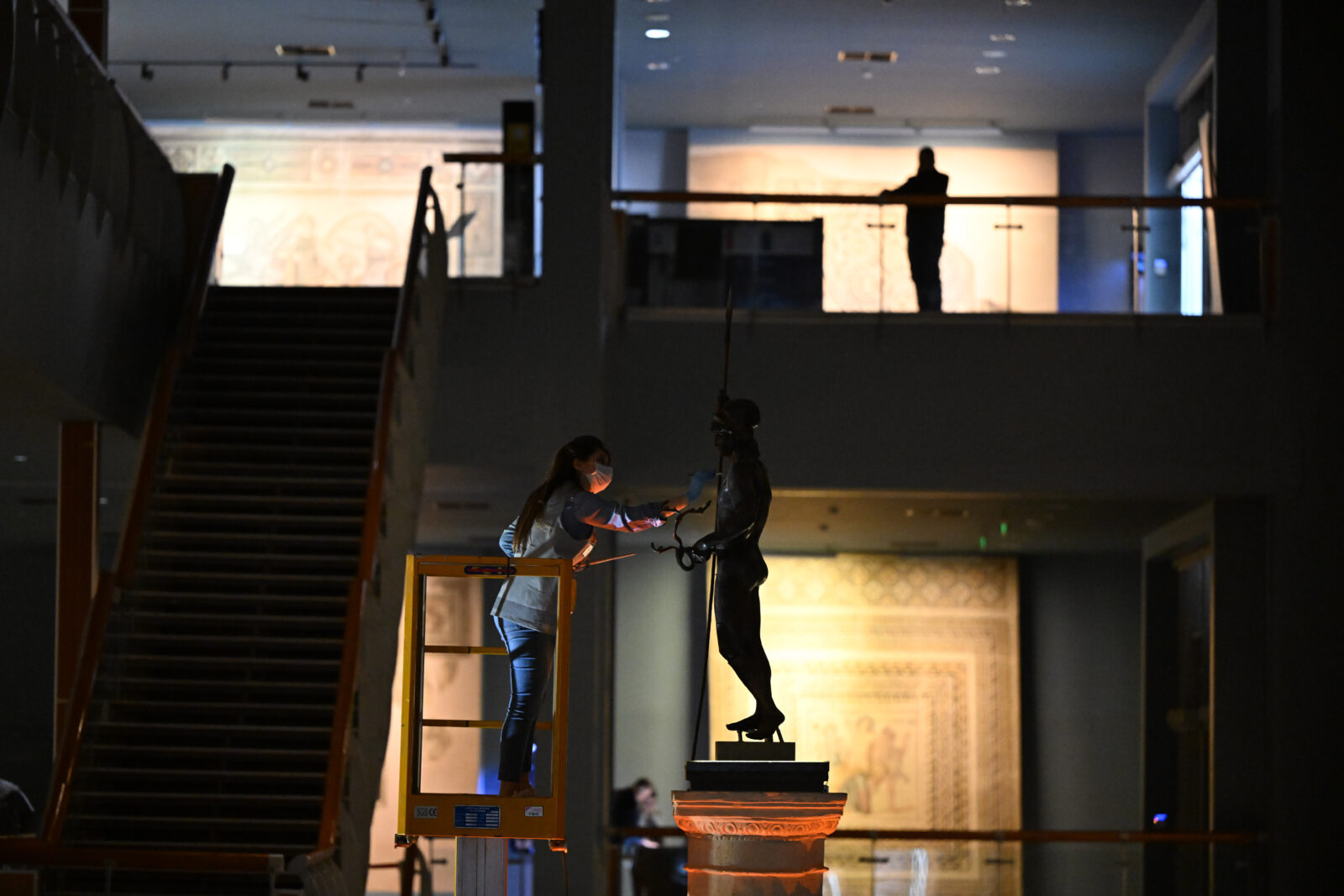 Ancient Mars statue draws attention in Turkiye