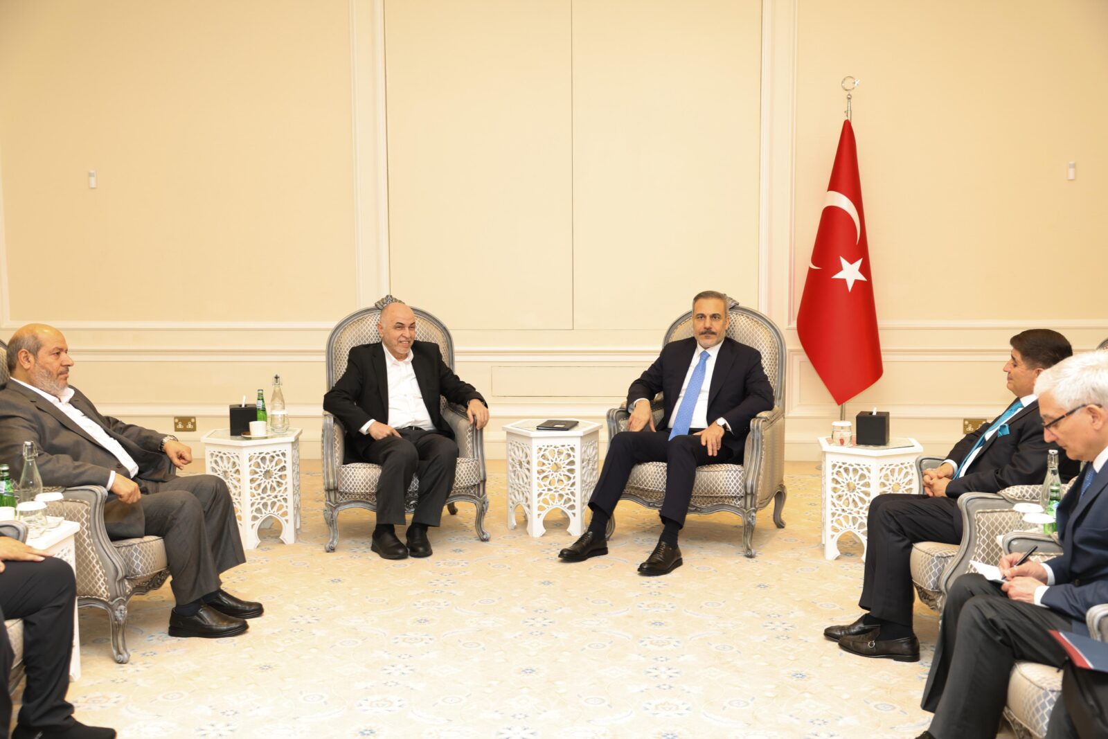 FM Fidan meets Hamas Shura Council's chief Darwish in Doha