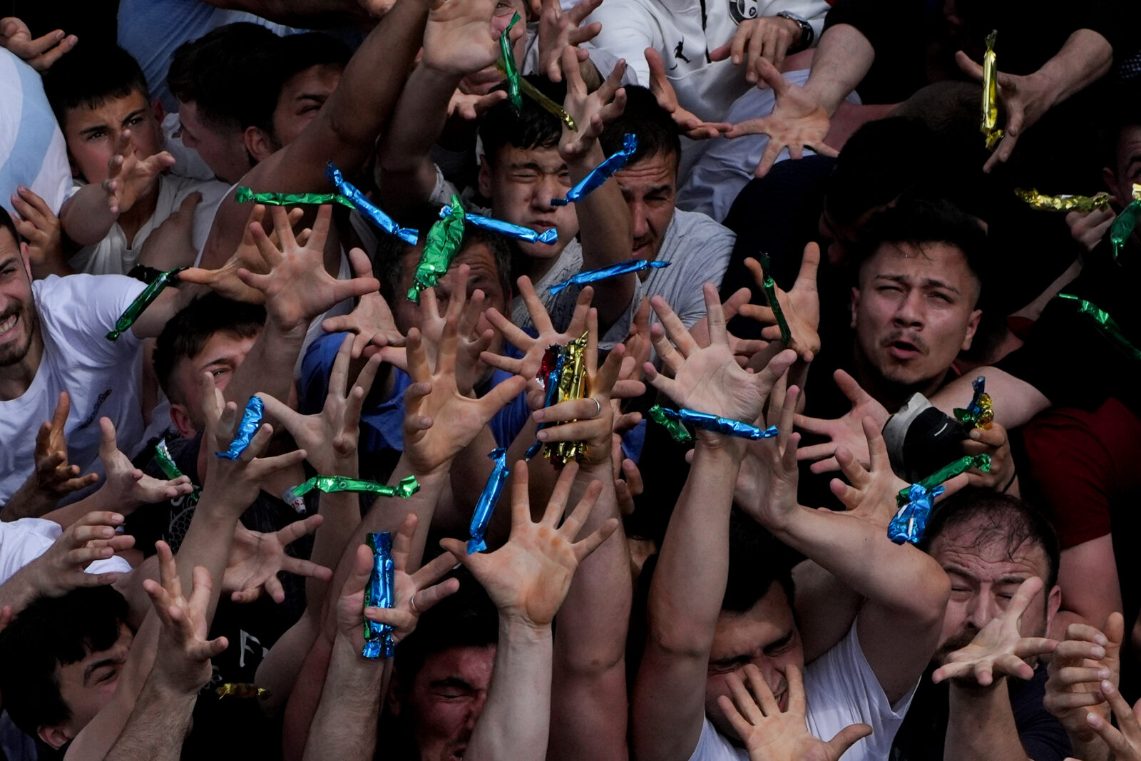 Centuries-old Turkish festival showers people with mesir paste in Manisa
