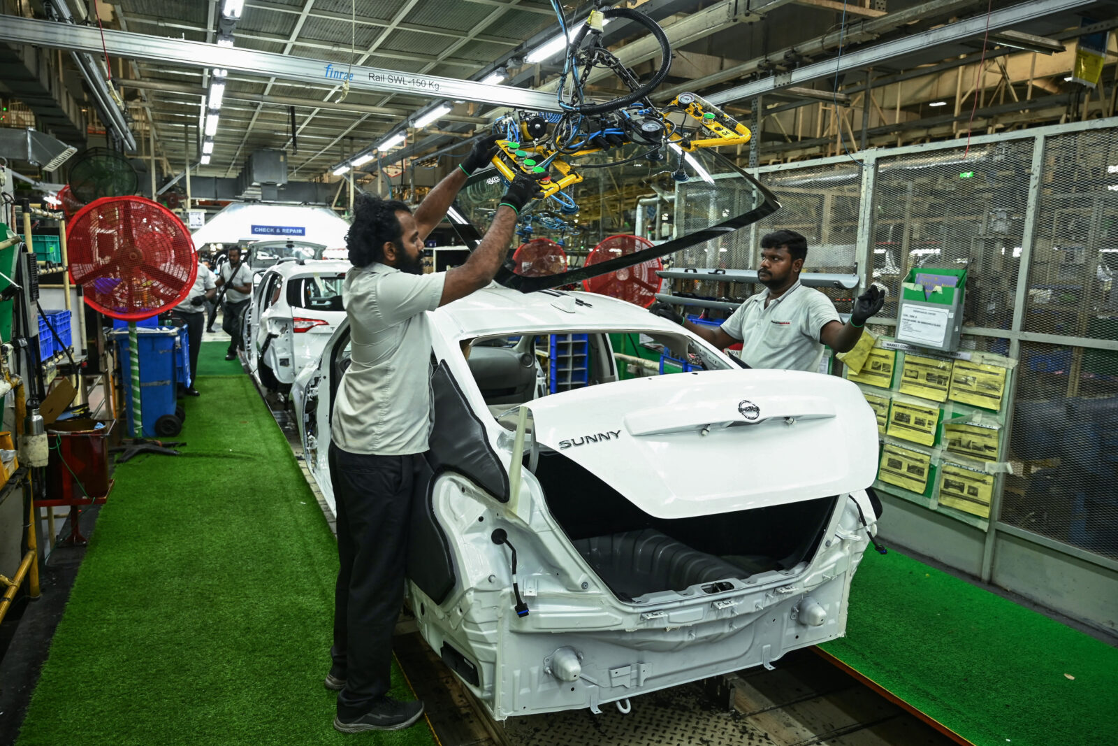 Struggling Nissan turns to longtime partner Renault as alliance enters new chapter