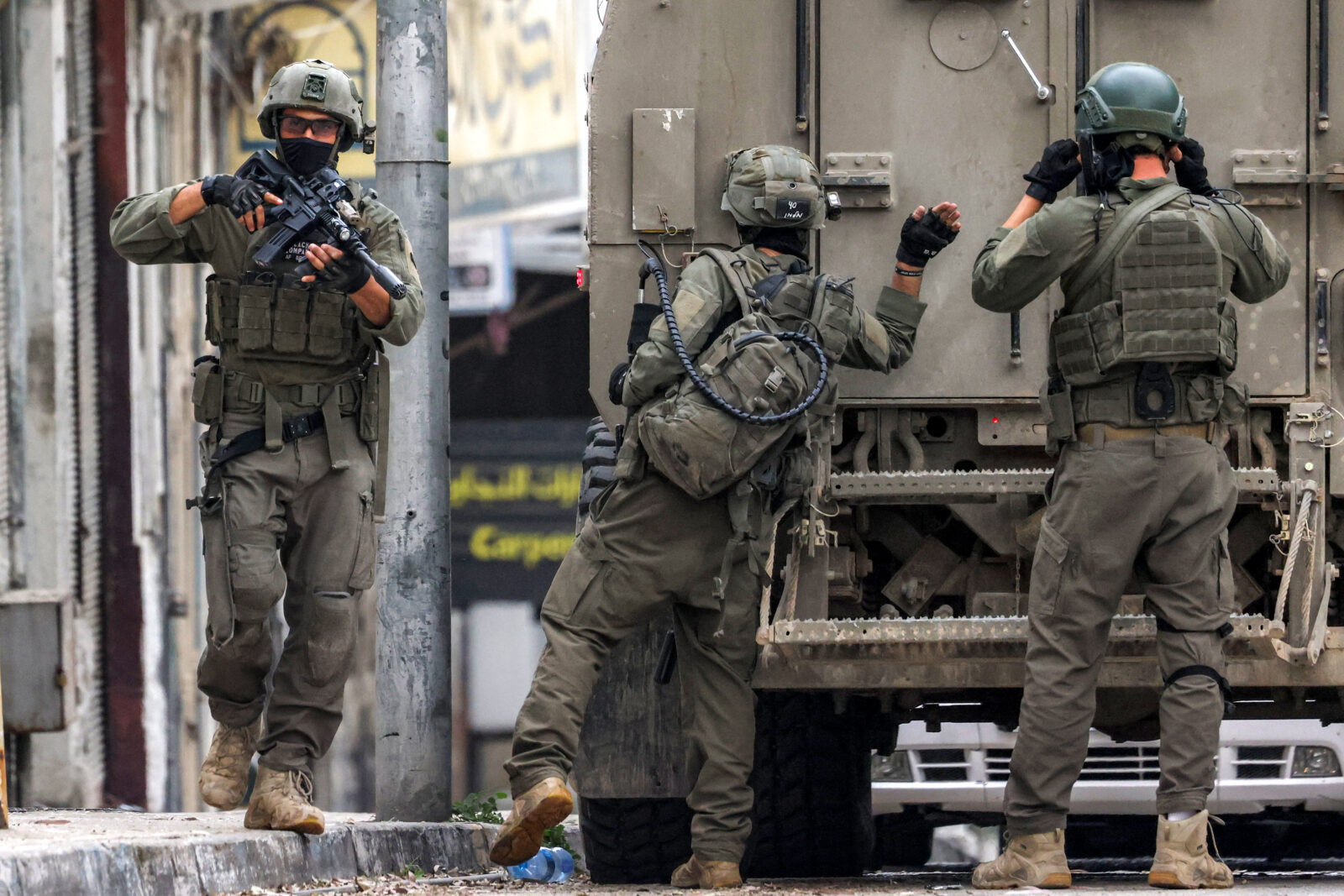 Israeli reserve and retired soldiers call for halt to Gaza offensive over hostage deal