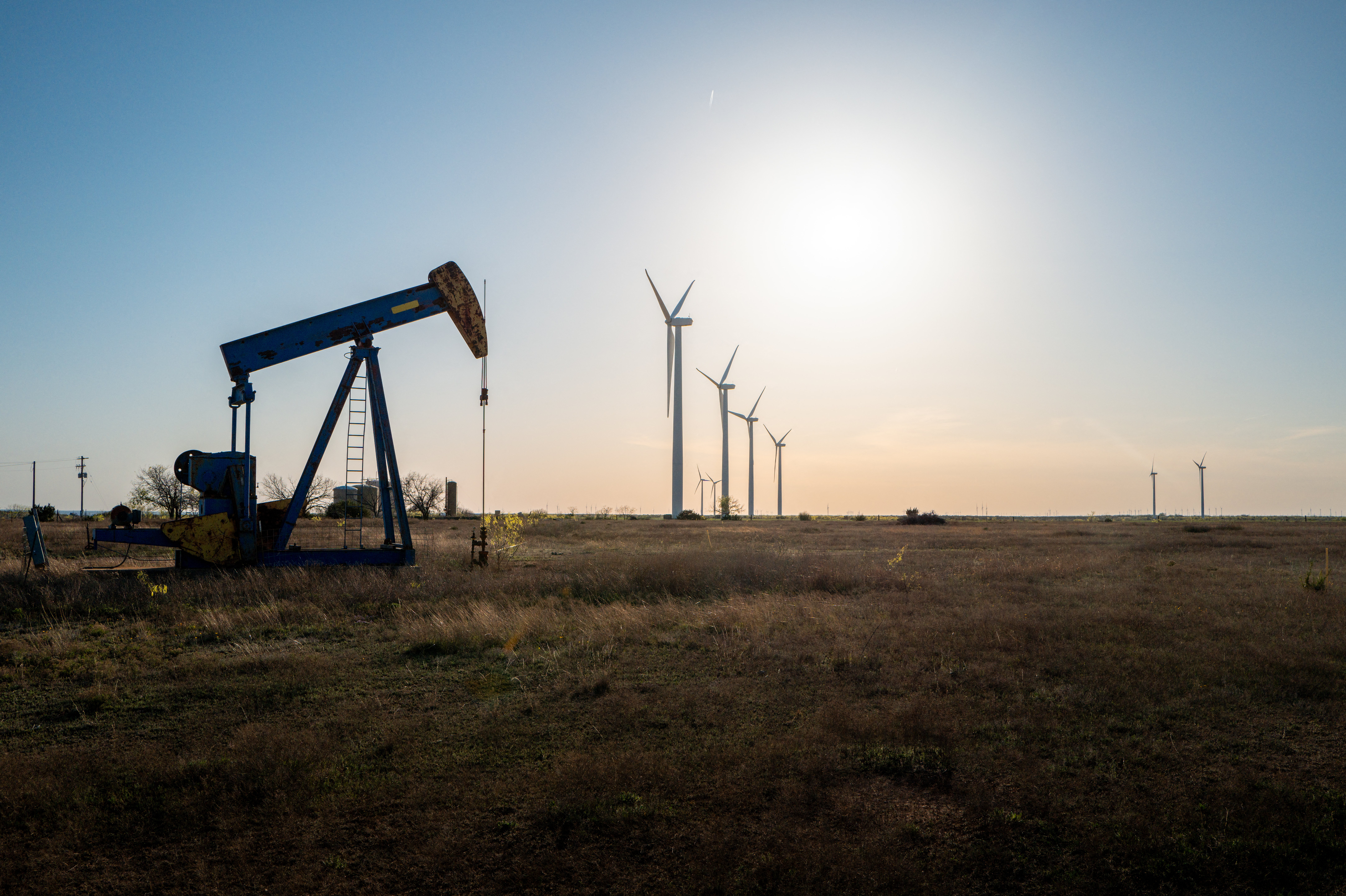 Slumping oil prices spark leap opportunity for energy importer Türkiye: Analysts