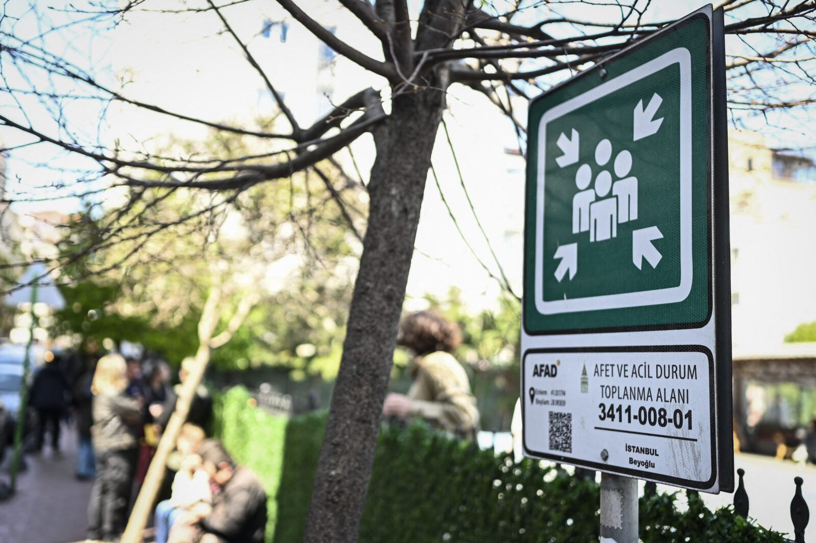 earthquake assembly area sign