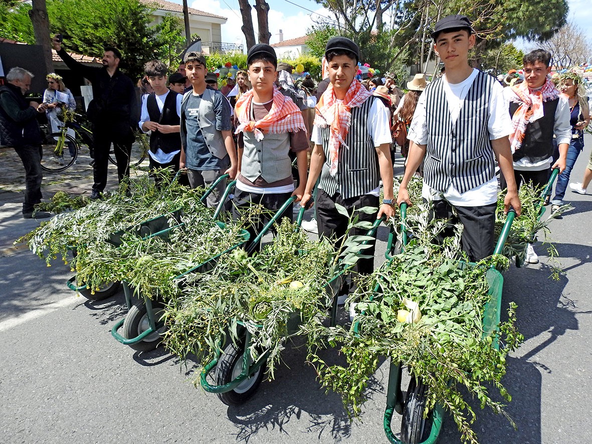 A parade on the second day of the 13th Alaçatı Herb Festival in Çeşme, İzmir, on April 19, 2024.