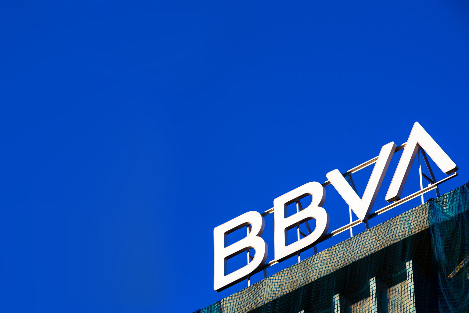 Global banks revise outlook on Turkish economy following central bank’s bold move